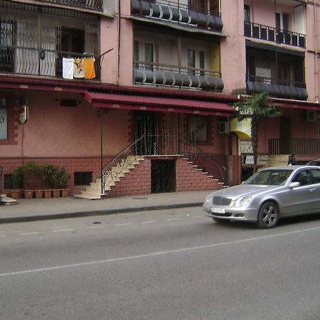 Guesthouse Melikishvili 57 Batumi Exterior photo