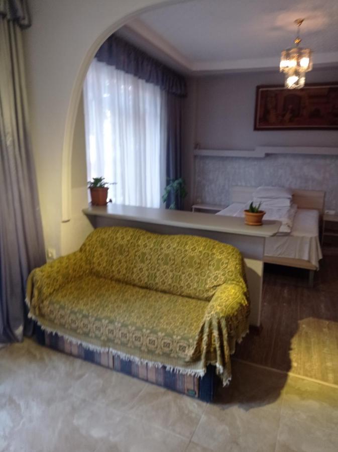 Guesthouse Melikishvili 57 Batumi Exterior photo