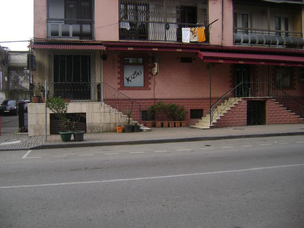 Guesthouse Melikishvili 57 Batumi Exterior photo