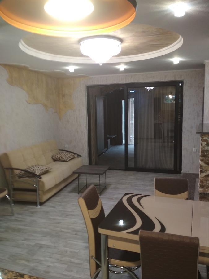 Guesthouse Melikishvili 57 Batumi Exterior photo